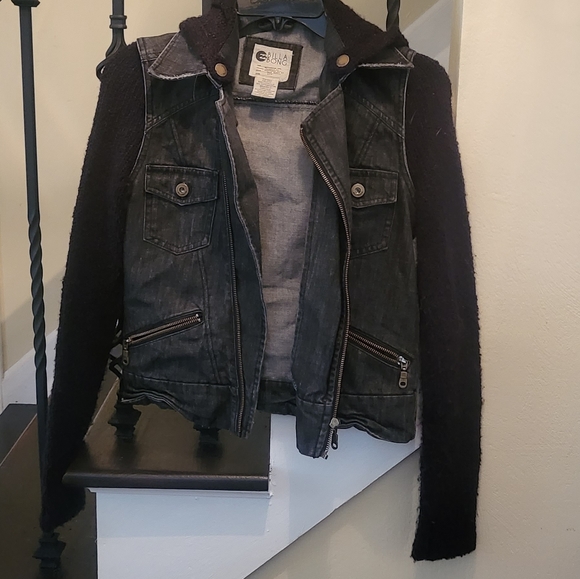 Jean jacket with black sweater sleeves and hood. Size small. - Picture 5 of 5